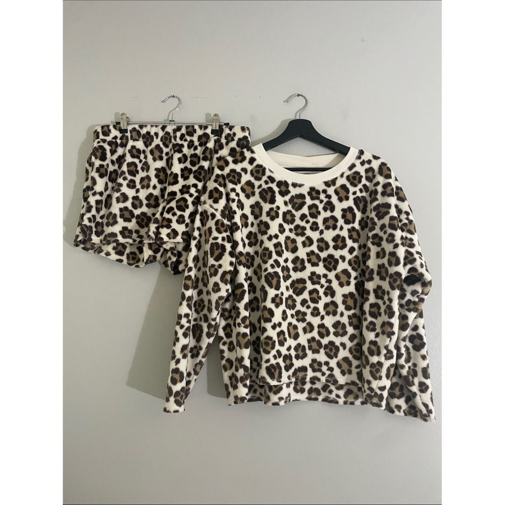 Aerie Lounge Set Fleece Leopard Print Medium Pajamas - Picture 7 of 12